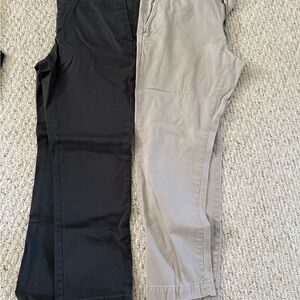 Banana Republic 33x30 Men's Black and Tan Aiden Chinos